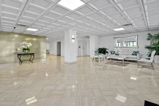  Unit 510 photo 21