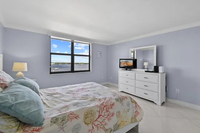  Unit 510 photo 39