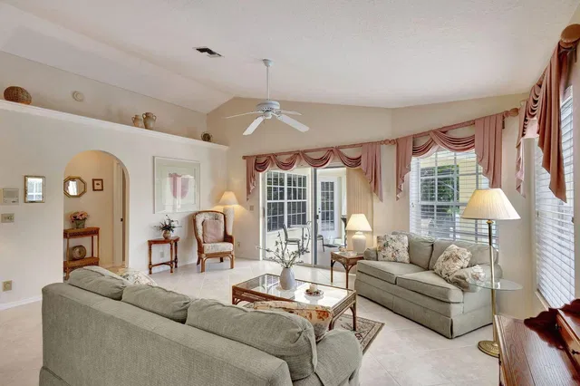 Jonathan's Landing Jupiter FL Residence photo 8