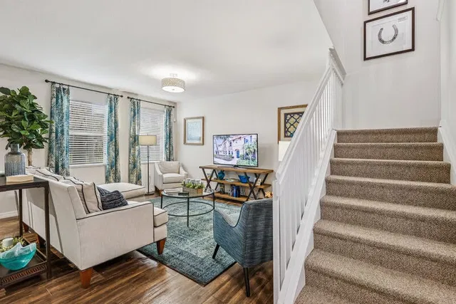 Residence photo 2