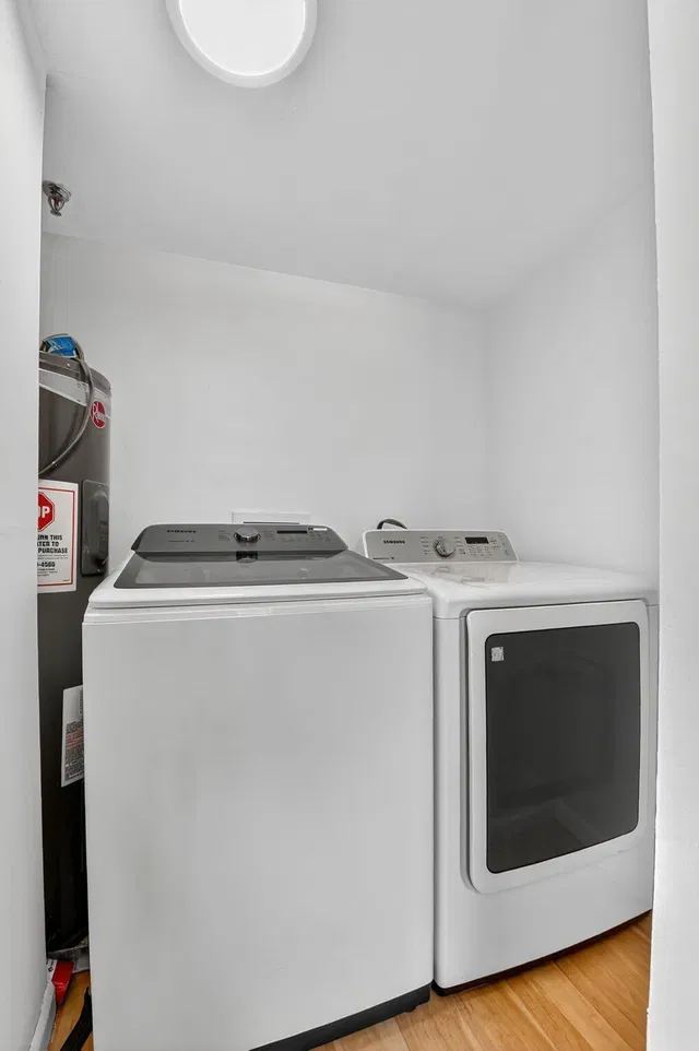 Unit 220 photo 17