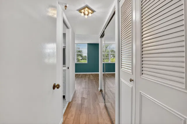 Unit 220 photo 28