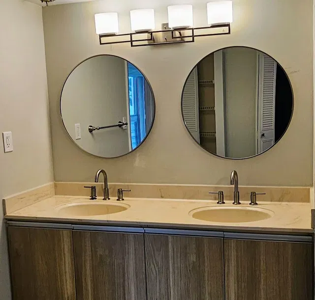 Unit 220 photo 30