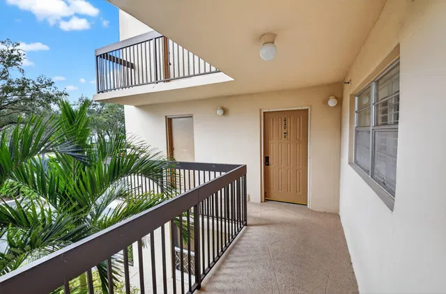 Unit 220 photo 41