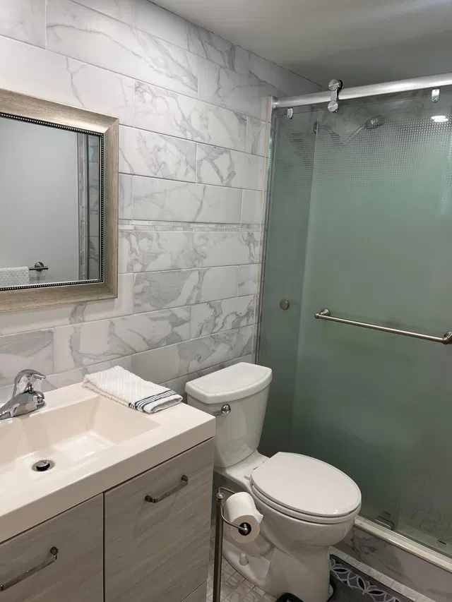 Unit 95 photo 16