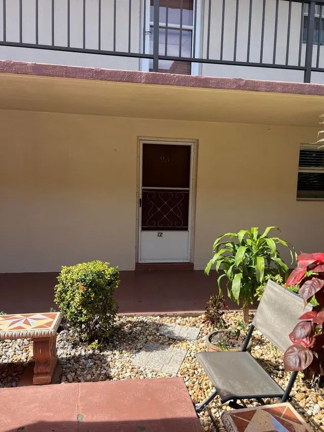 Unit 95 photo 25