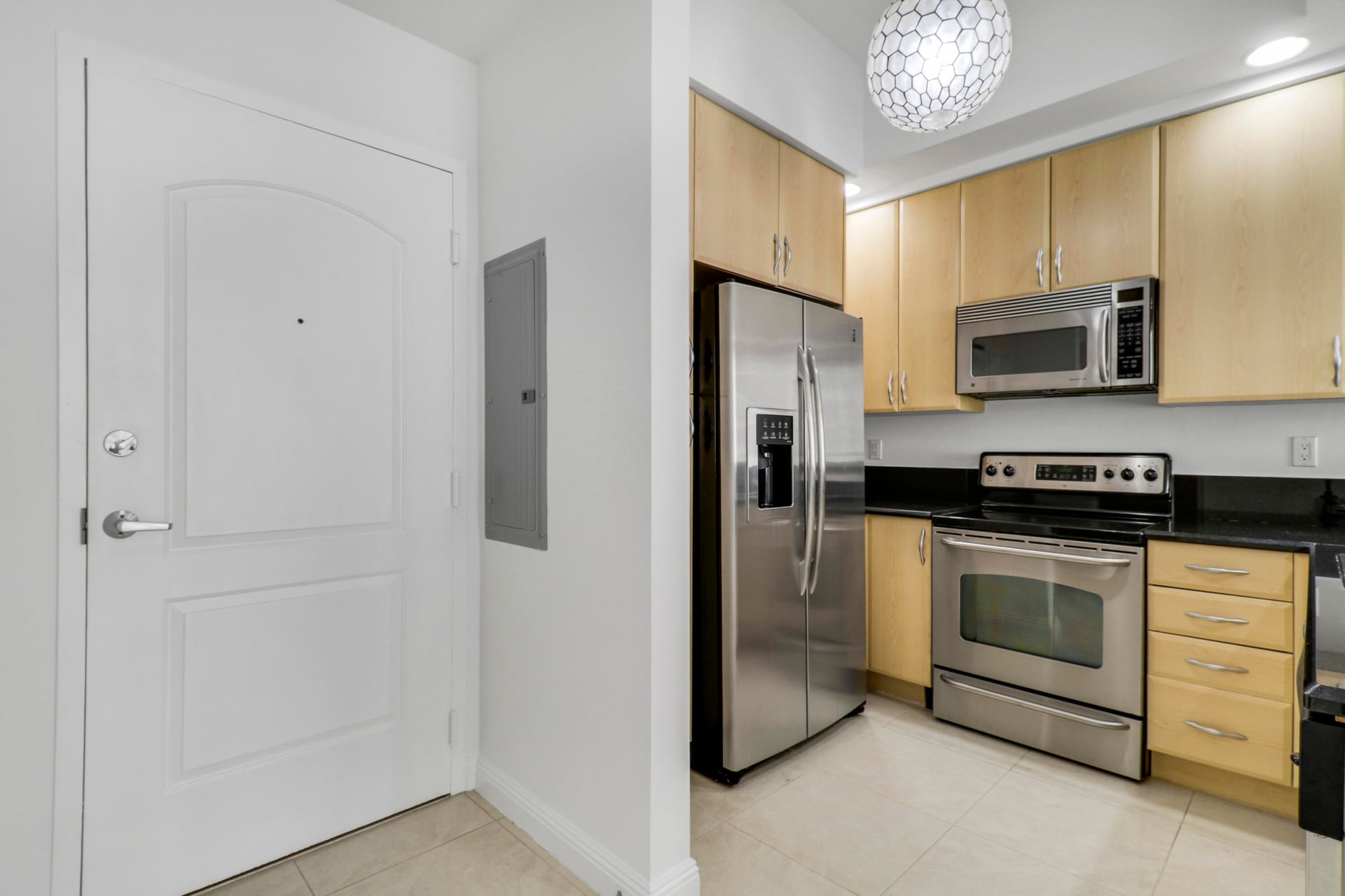 One City Plaza Unit 1523 photo 3