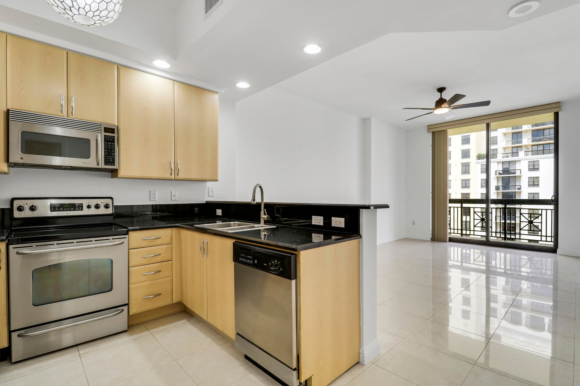 One City Plaza Unit 1523 photo 8