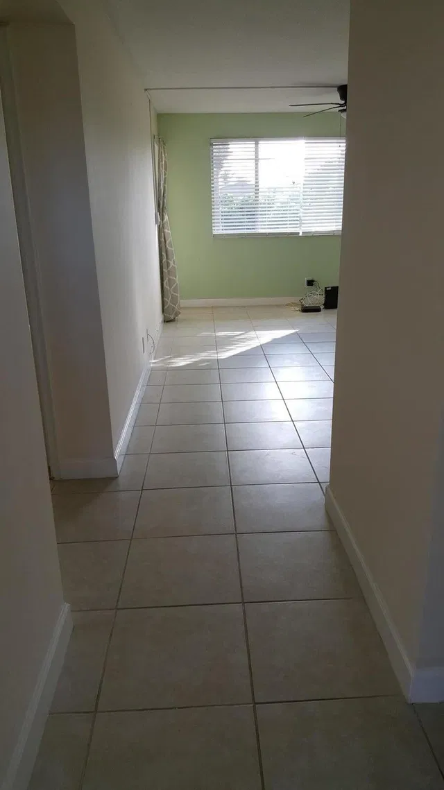 Unit 202 photo 5