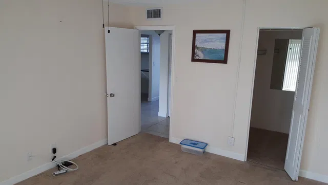 Unit 202 photo 8
