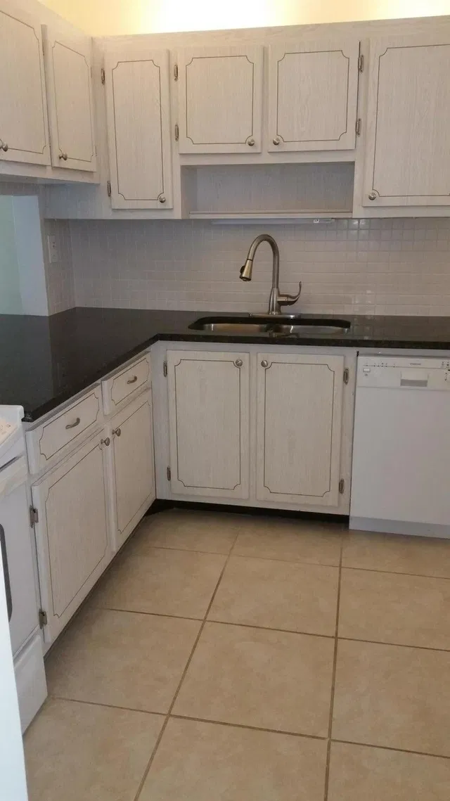 Unit 202 photo 12