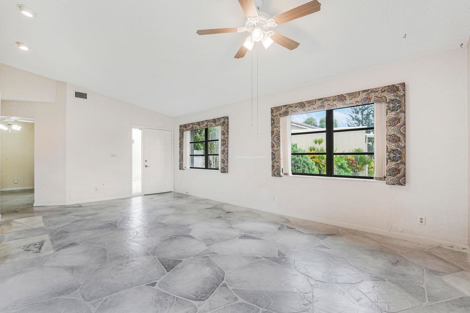  Residence photo 13