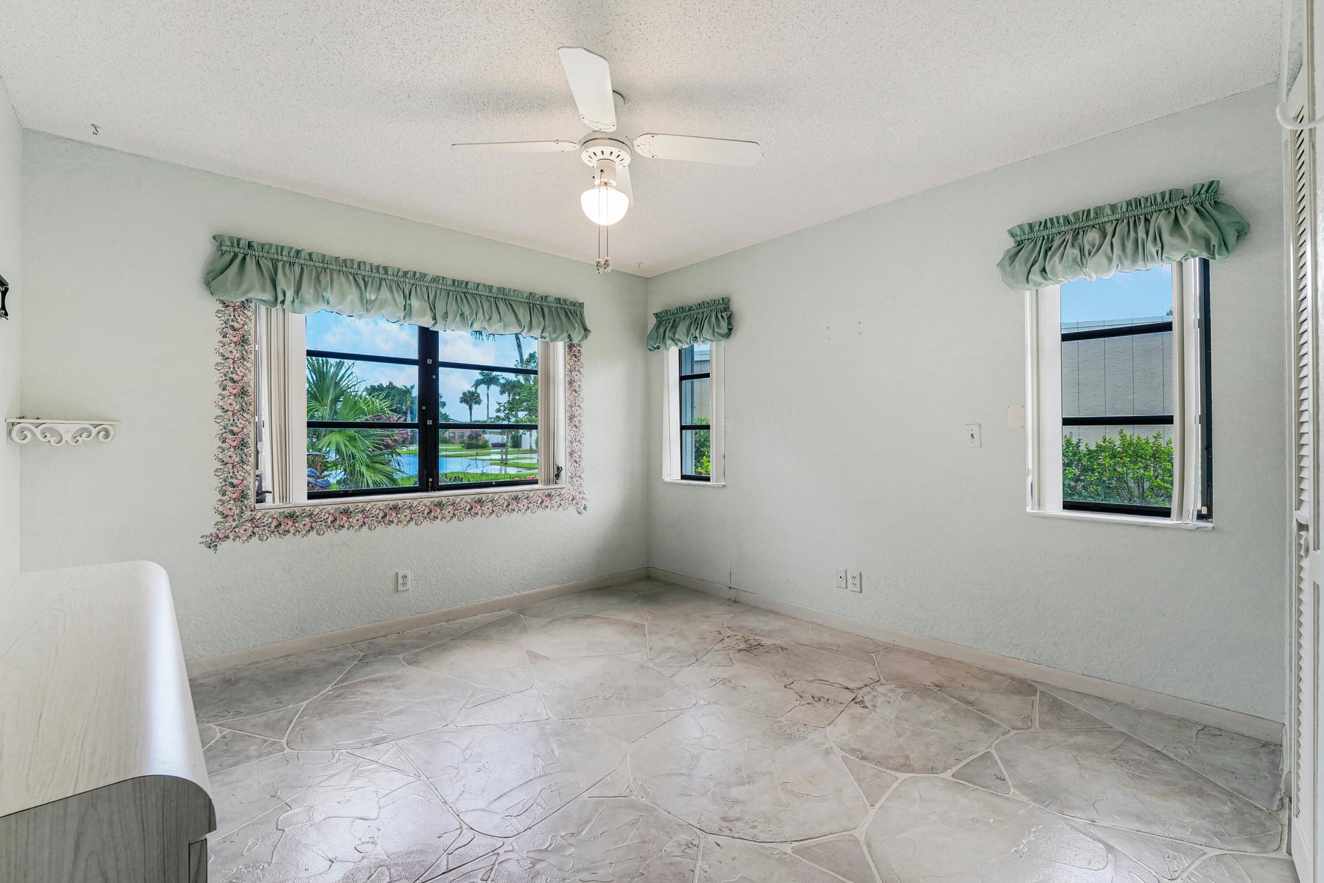 Residence photo 23