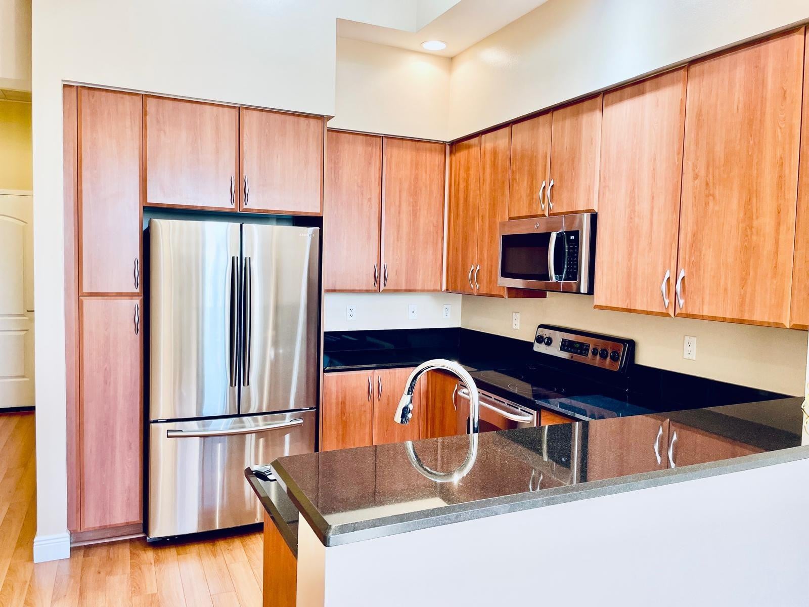 One City Plaza Unit 409 photo 3