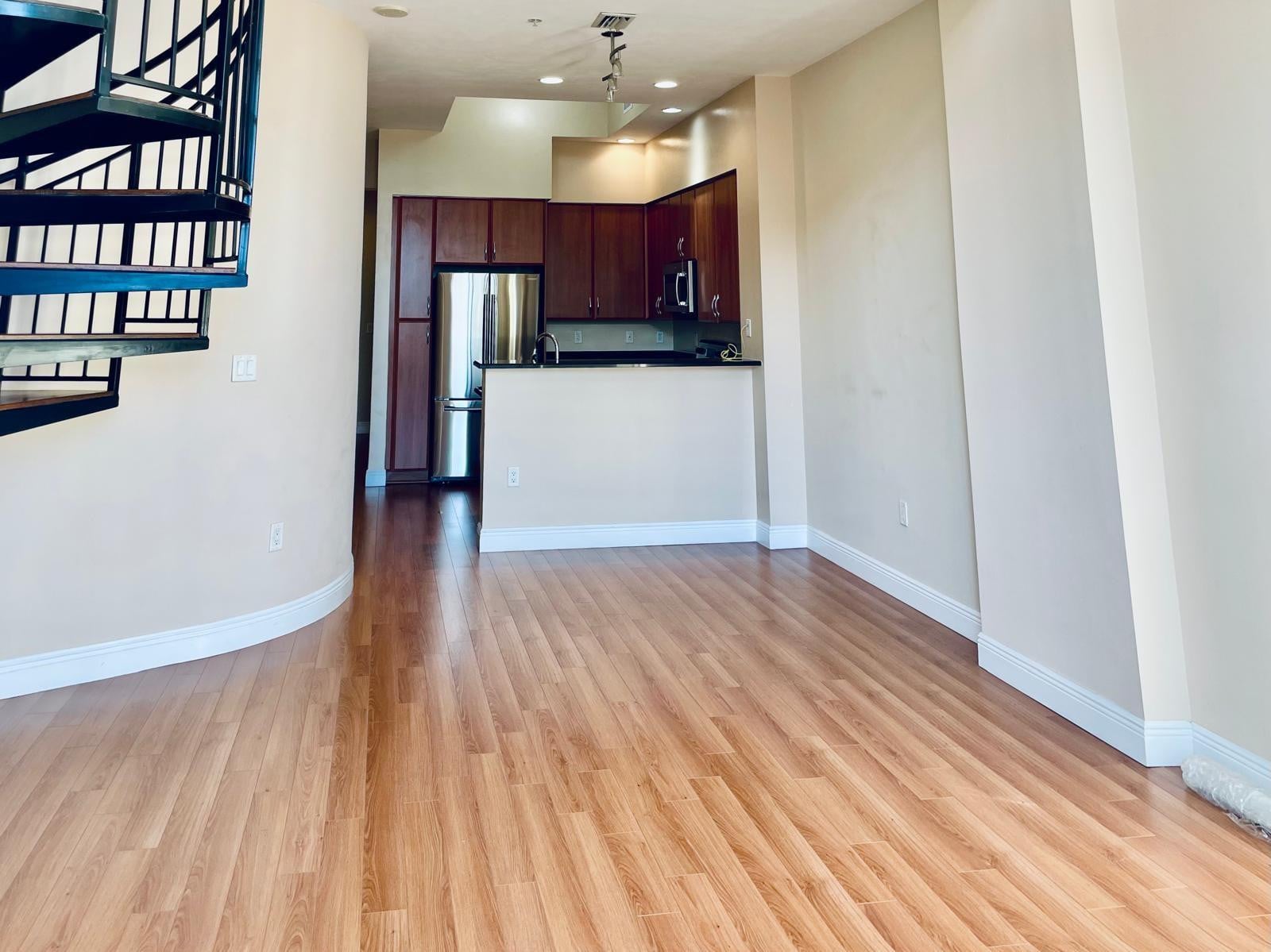 One City Plaza Unit 409 photo 5