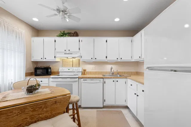 Boca Lago Country Club Homes Unit 32b photo 10
