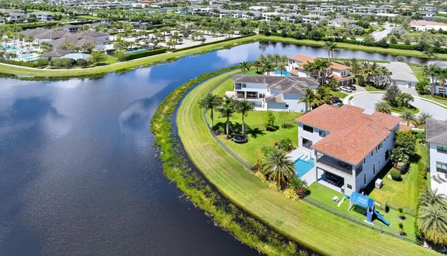 Boca Bridges Residence photo 4