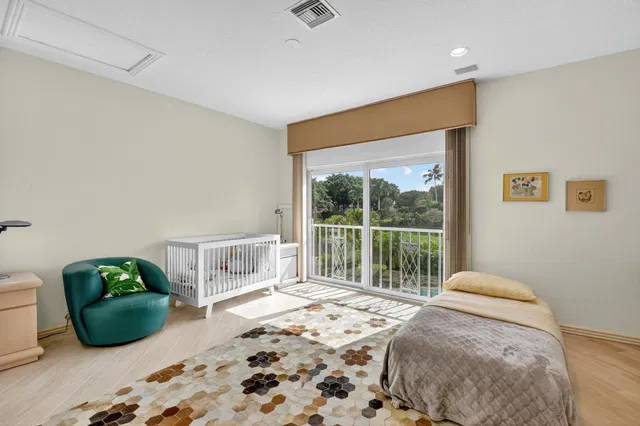 Residence photo 47