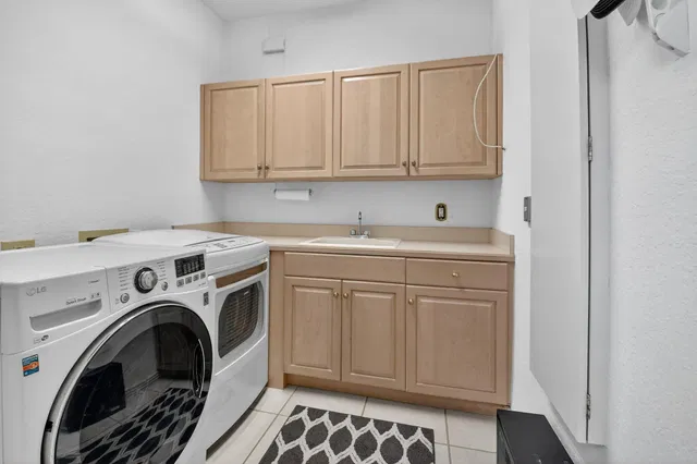 Residence photo 50