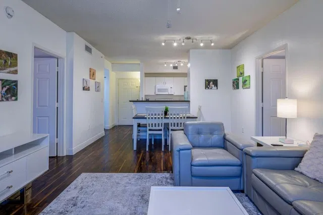 Courtyards in Cityplace Unit 402 photo 10