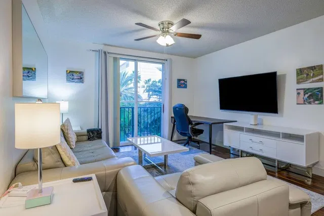 Courtyards in Cityplace Unit 402 photo 15