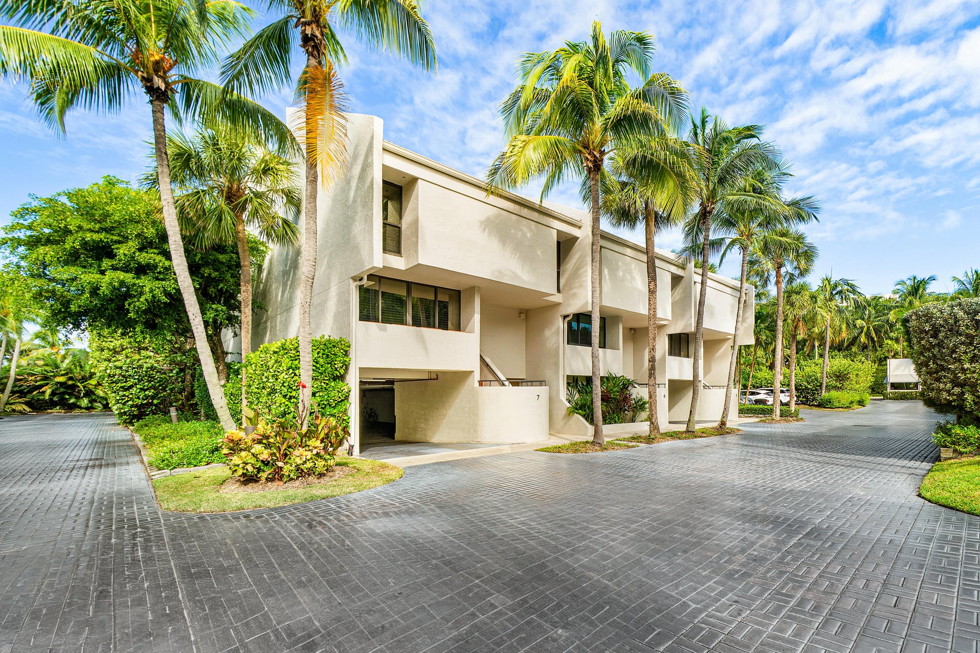 2335 S Ocean Boulevard S #6b