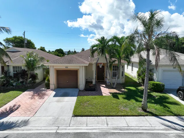 Residence photo 2