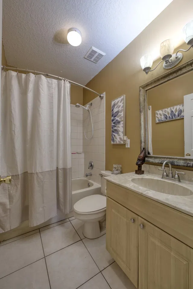 Residence photo 17