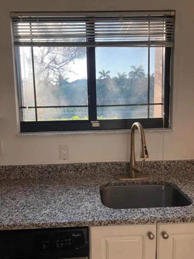 Unit 106 photo 14