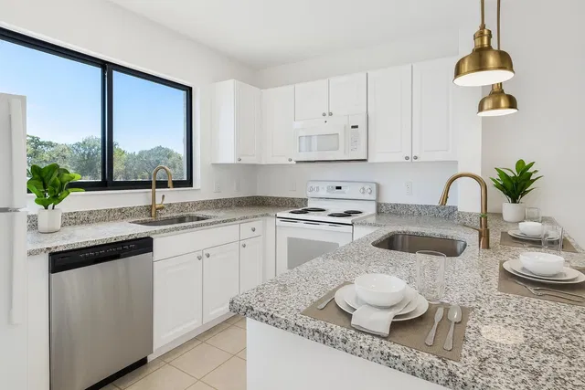 Unit 106 photo 26