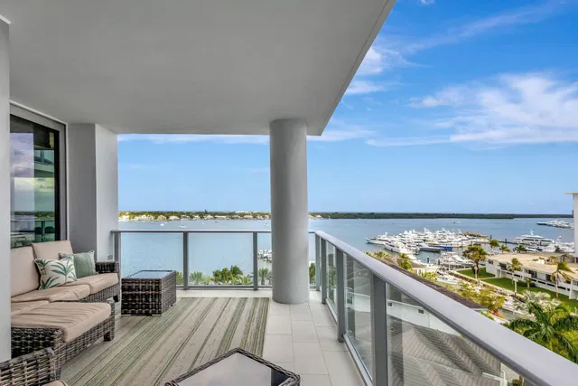 Water Club North Palm Beach Unit 802 photo 3