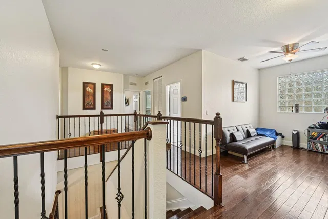 Residence photo 20