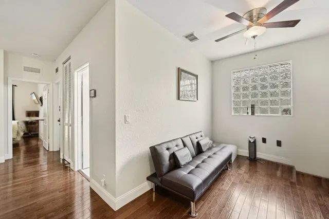 Residence photo 21