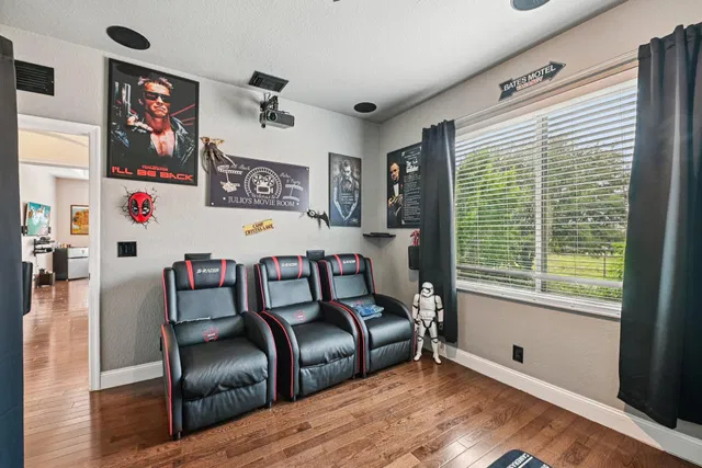 Residence photo 31