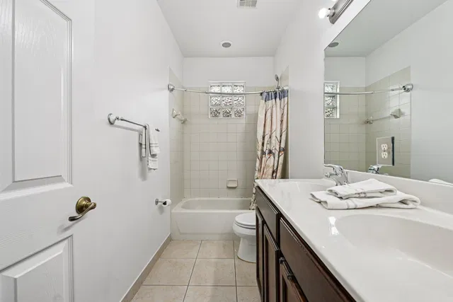 Residence photo 32