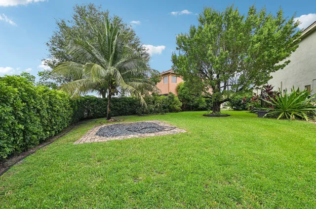 Residence photo 60