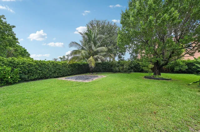 Residence photo 61