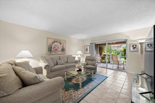 Singer Island Unit 137 photo 3