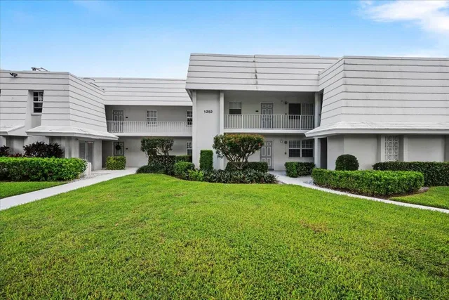Singer Island Unit 137 photo 5