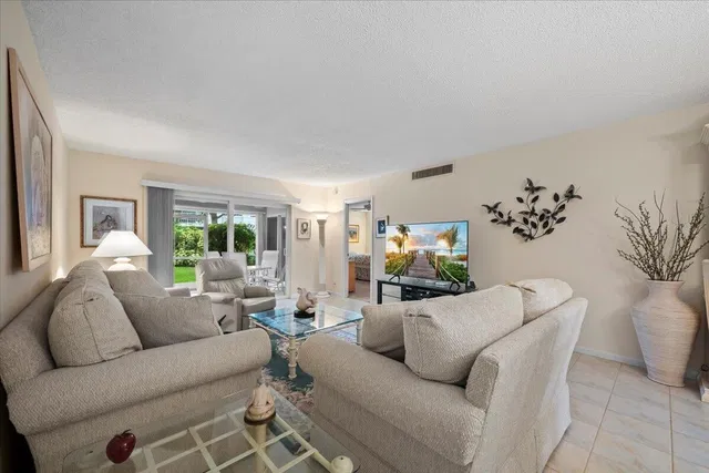 Singer Island Unit 137 photo 11