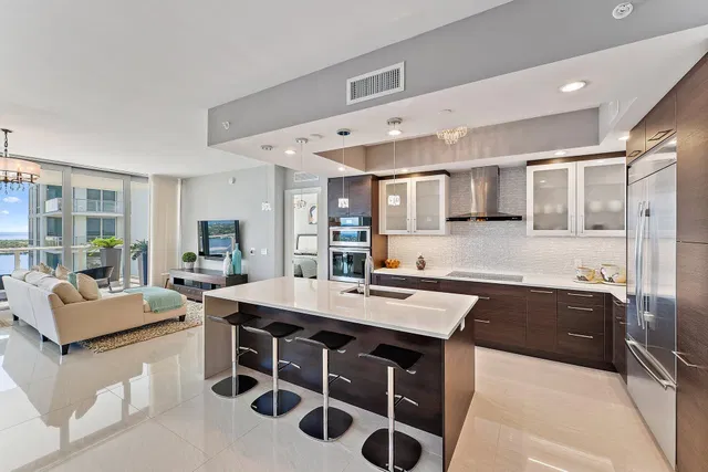 Water Club North Palm Beach Unit 1704 photo 3