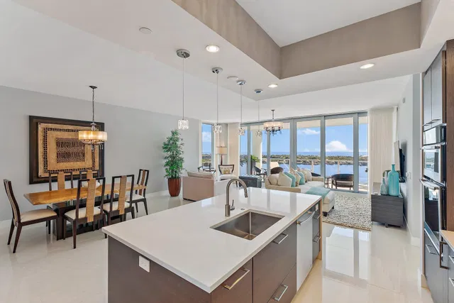 Water Club North Palm Beach Unit 1704 photo 5