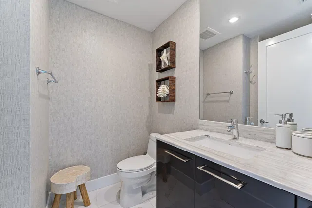 Water Club North Palm Beach Unit 1704 photo 23