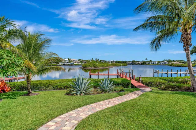 Admirals Cove Residence photo 4