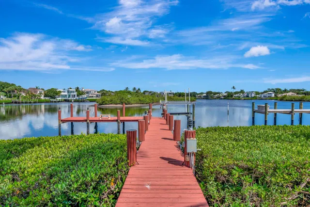 Admirals Cove Residence photo 5