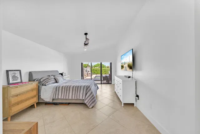Residence photo 25