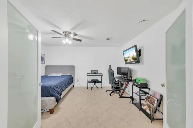 Residence photo 35