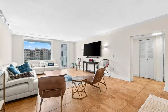 The Patrician of Palm Beach Unit 5150 photo 3