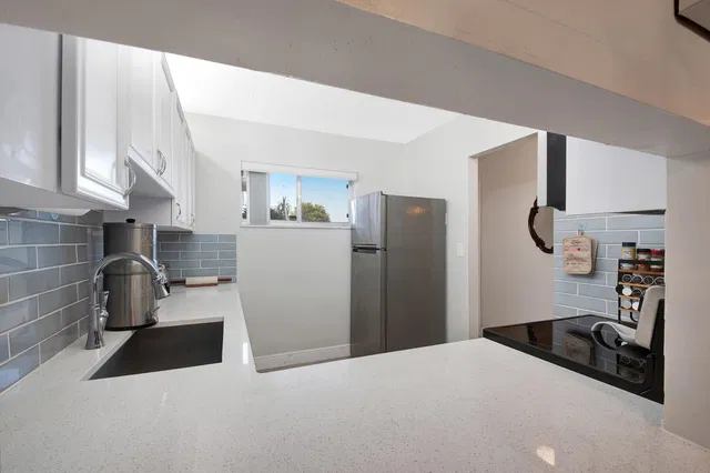 Unit 109 photo 13