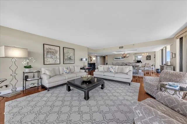 Emeraude Palm Beach Unit 201 photo 16
